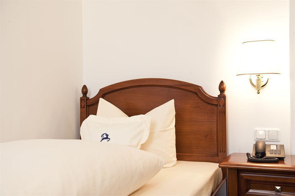 Hotel Blauer Bock Мюнхен Екстер'єр фото