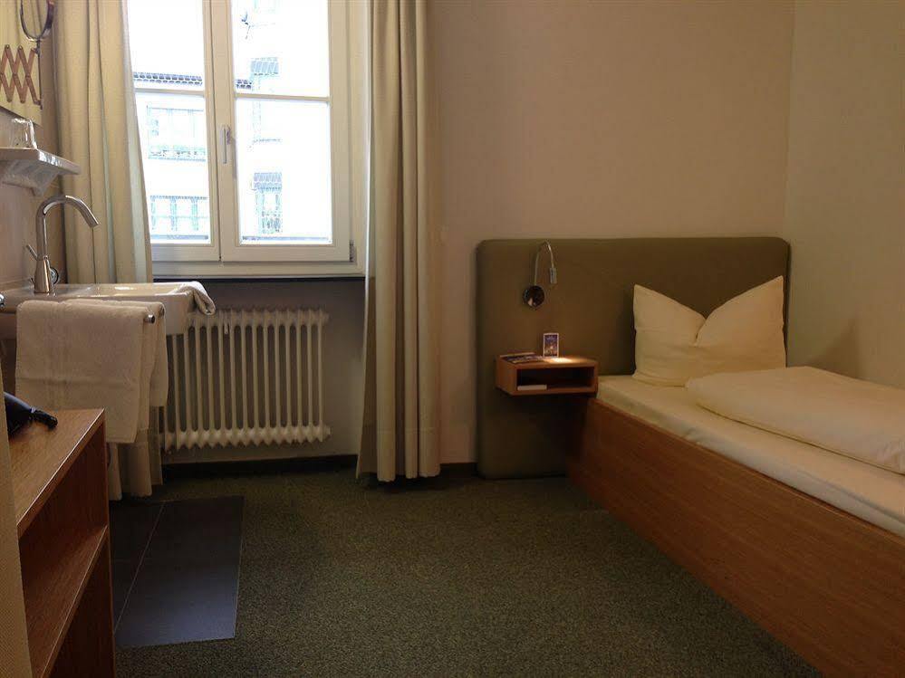 Hotel Blauer Bock Мюнхен Екстер'єр фото